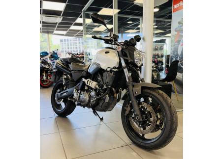 YAMAHA MT-03