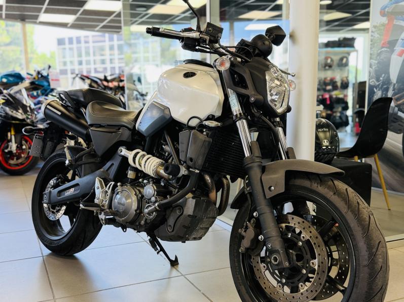 YAMAHA MT-03